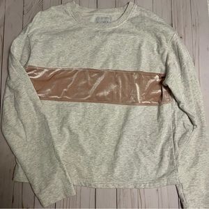 Long Sleeve Light Gray Sweatshirt
